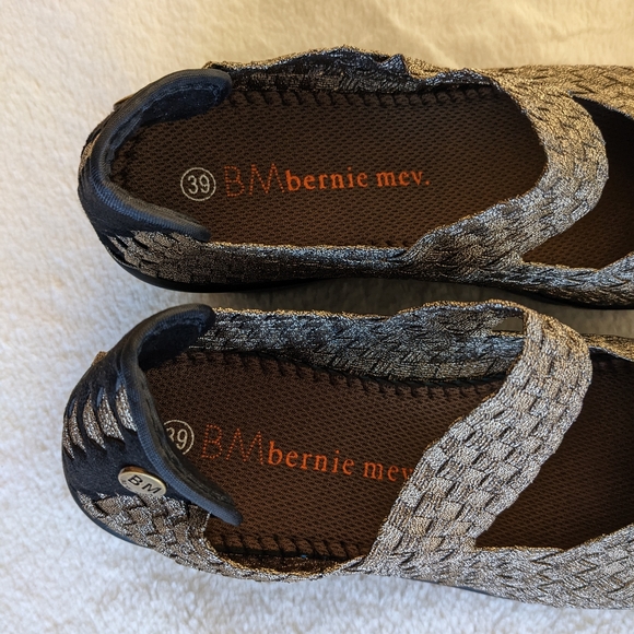 NWT Bernie Mev Mary Jane Wedges Size 8.5 - Picture 5 of 9